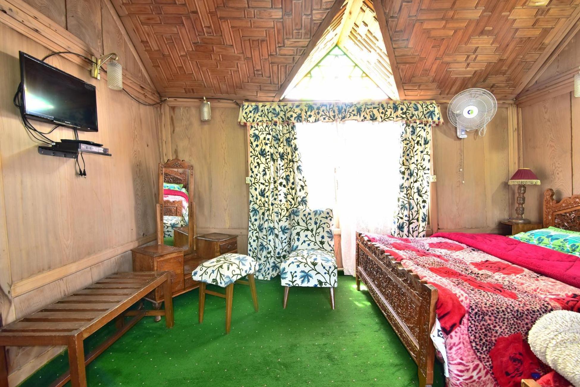 Houseboat Zaindari Palace Srīnagar Eksteriør billede